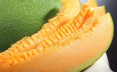 7月吃哈密瓜,7月尽享甜蜜滋味