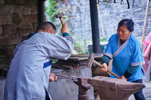 穿到民国看戏吃瓜 最新,戏里戏外，尽享繁华岁月